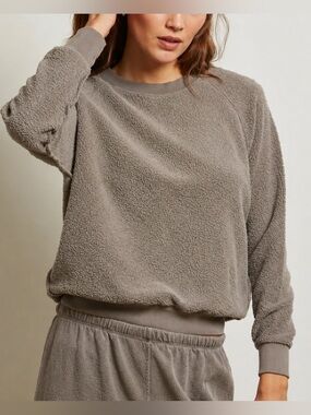 Perfectwhitetee Ziggy Teddy Fleece Sweatshirt Taupe XS 100% Cotton Cozy Pullover